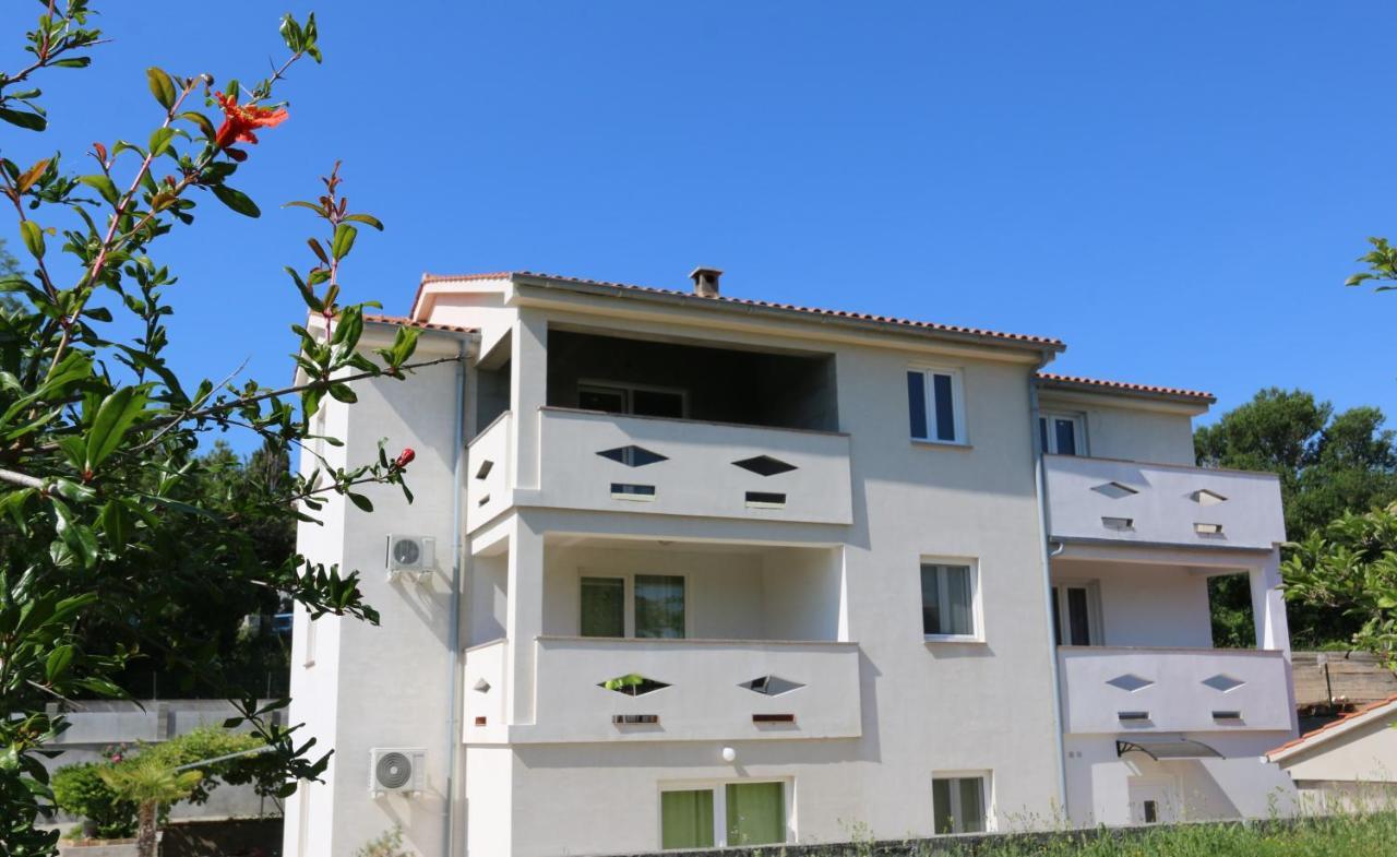 Apartments Mirjana Šilo Eksteriør bilde